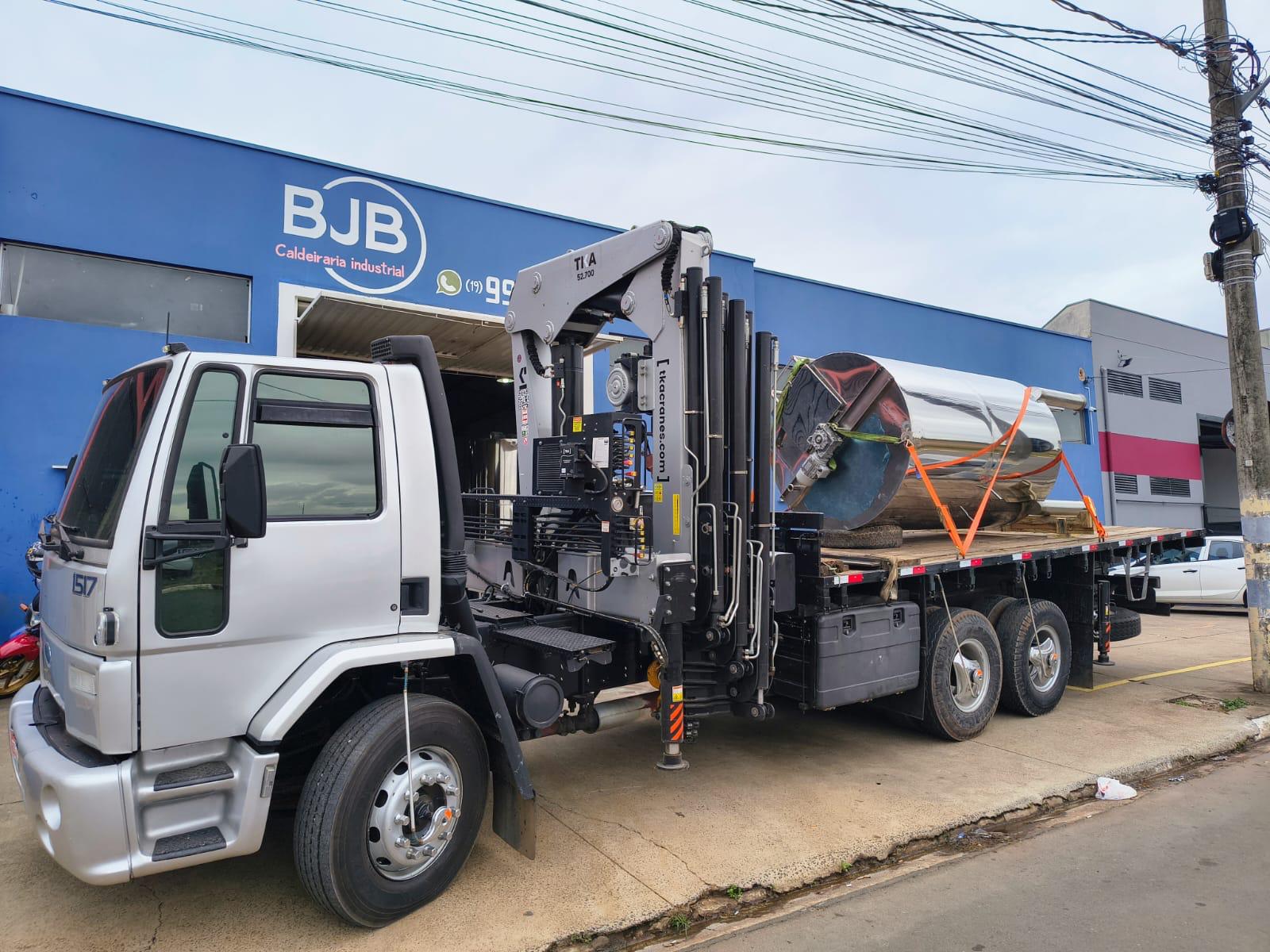 BJB Caldeiraria — Entrega de tanque industrial